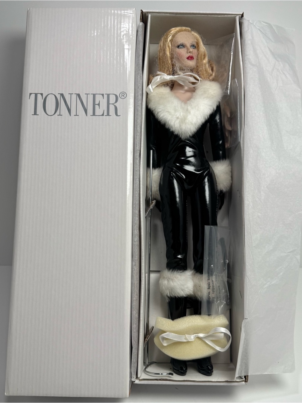 Tonner Black Cat Doll Marvel 2012 Collectible Figure w/ Box